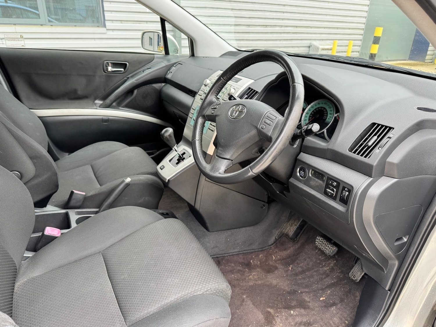 Used Toyota Corolla Verso 2005 for sale - 77676634: Photo 10