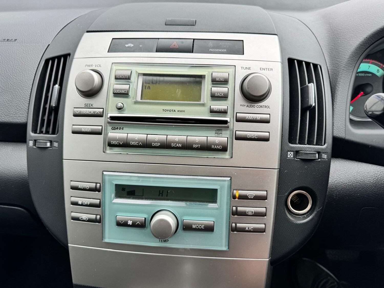 Used Toyota Corolla Verso 2005 for sale - 77676634: Photo 14