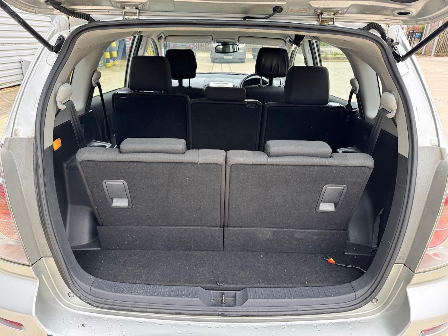 Used Toyota Corolla Verso 2005 for sale - 77676634: Photo 15