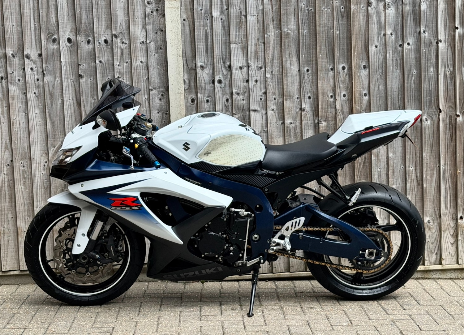 Used Suzuki GSX-R 2010 for sale - 78817209: Photo 2