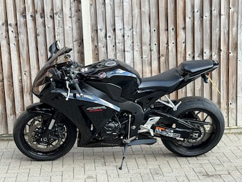 Used Honda CBR 2015 for sale - bike-76794797: Photo