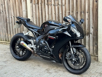 Used Honda CBR 2015 for sale - bike-76794797: Photo