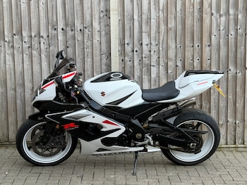 Used Suzuki GSX-R 2006 for sale - bike-78176614: Photo