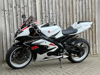Used Suzuki GSX-R 2006 for sale - bike-78176614: Photo