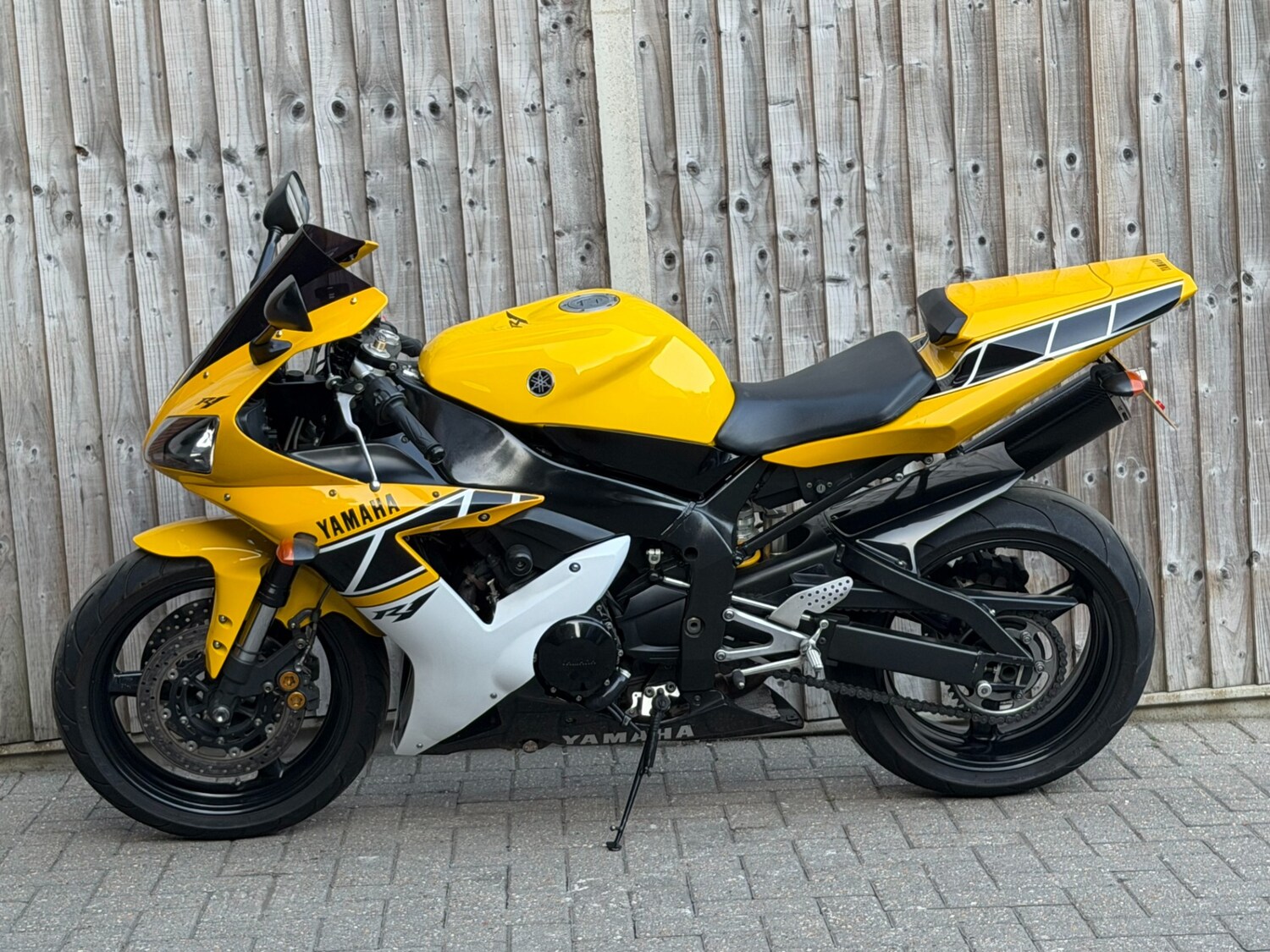 Used Yamaha YZF 2002 for sale - 78689120: Photo 2
