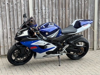 Used Suzuki GSX-R 2005 for sale - bike-79054600: Photo