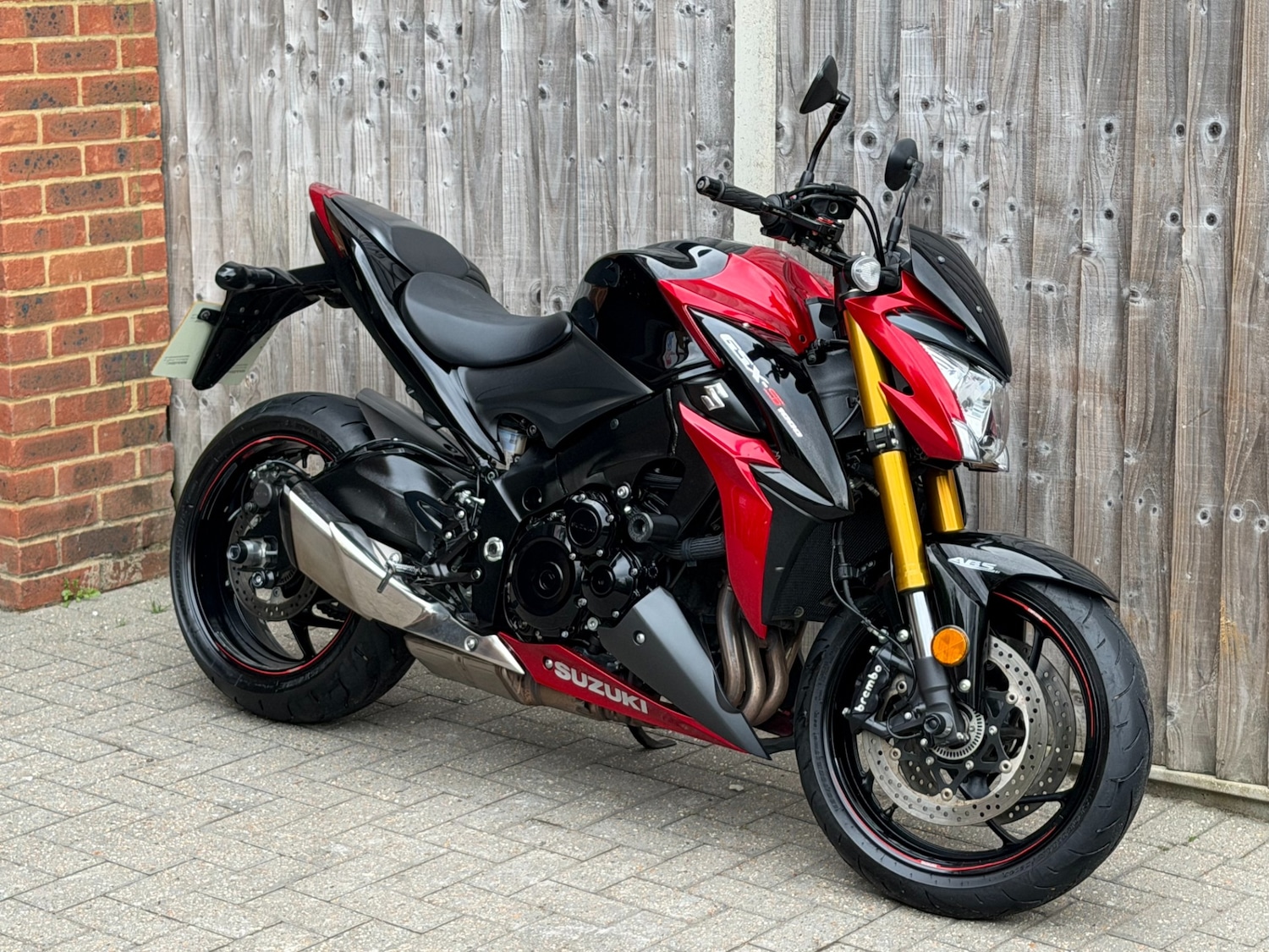 Used Suzuki GSX-S 2017 for sale - 78553963: Photo 3