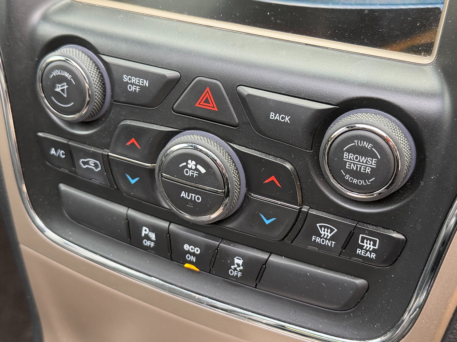 Used Jeep Grand Cherokee 2015 for sale - 77988483: Photo 33