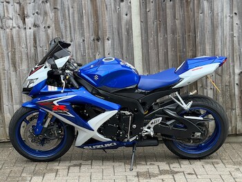 Used Suzuki GSX-R 2010 for sale - bike-78791598: Photo