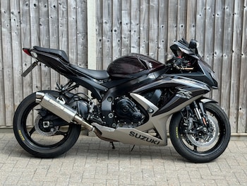 Used Suzuki GSX-R 2010 for sale - bike-79177040: Photo
