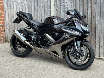 Used Suzuki GSX-R 2010 for sale - bike-79177040: Photo