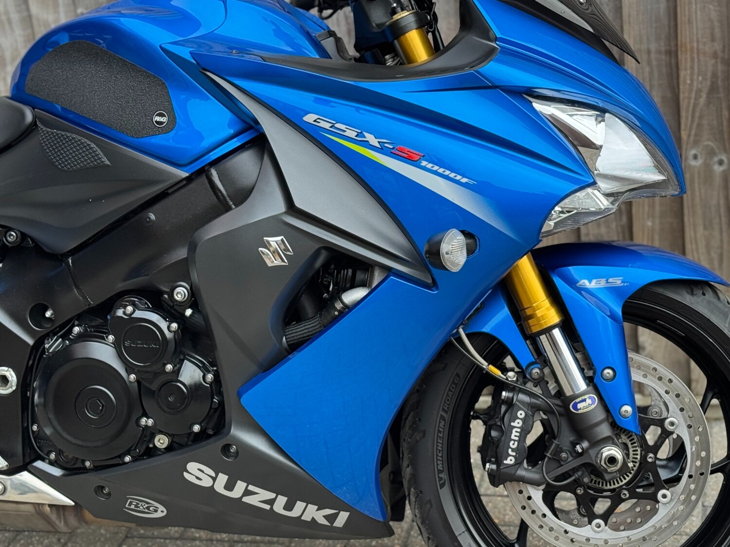Suzuki GSX-S