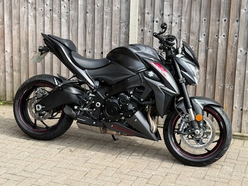 Used Suzuki GSX-S 2018 for sale - bike-78243331: Photo
