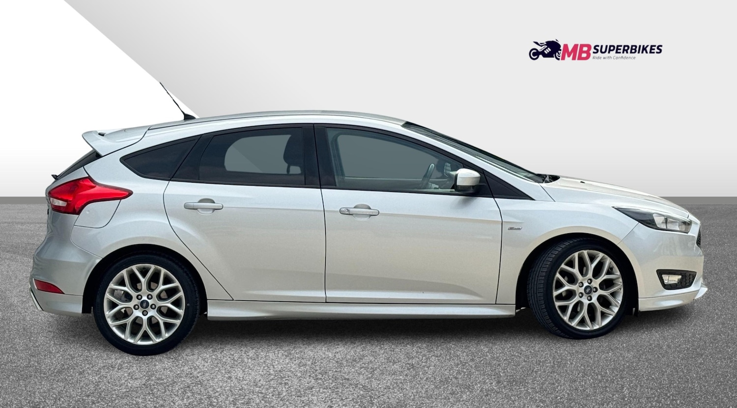 Used Ford Focus 2017 for sale - 77985102: Photo 15