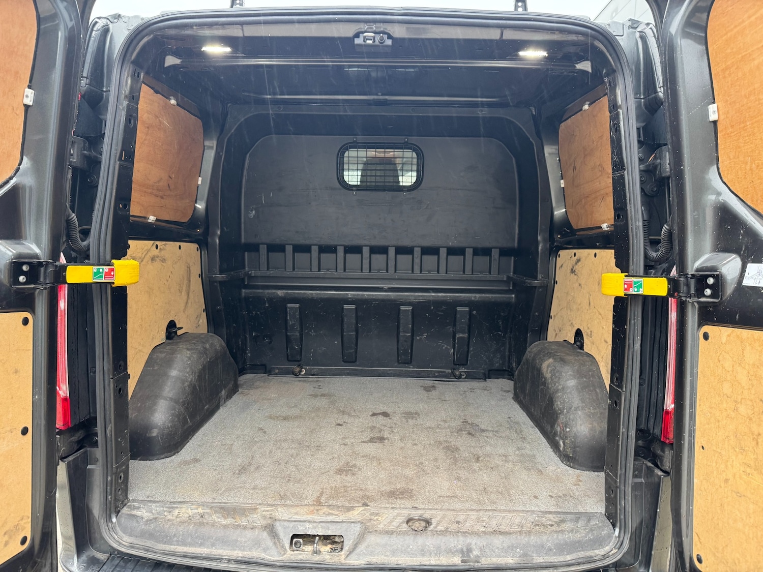 Used Ford Transit Custom 2018 for sale - 76157097: Photo 11