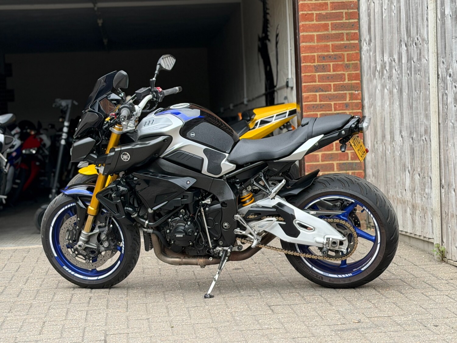 Used Yamaha MT-10 2018 for sale - 78736488: Photo 11