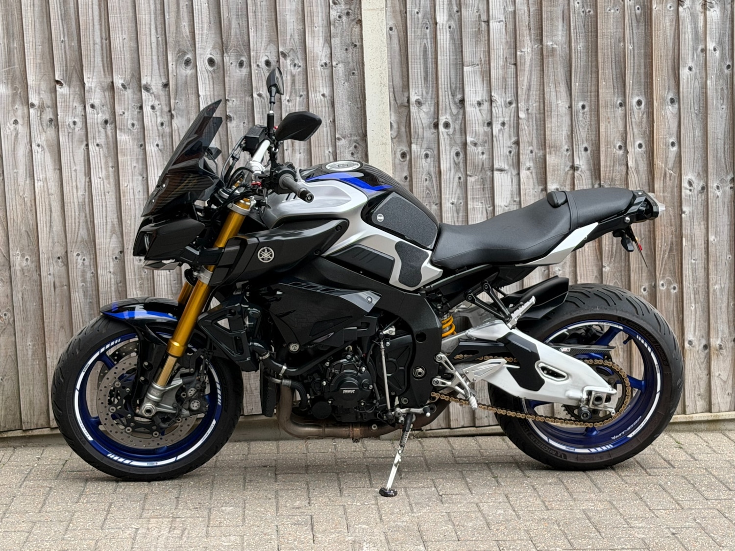 Used Yamaha MT-10 2018 for sale - 78736488: Photo 2