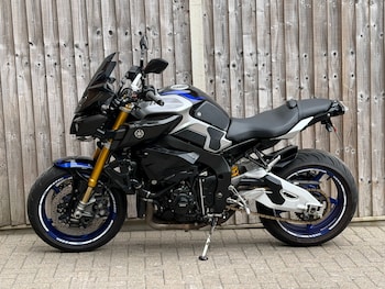 Used Yamaha MT-10 2018 for sale - bike-78736488: Photo