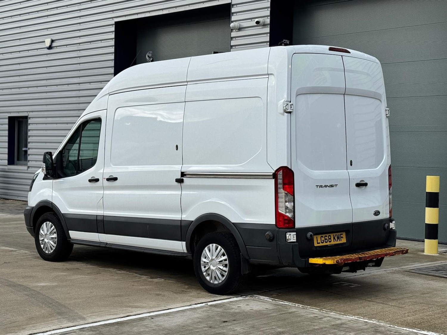 Used Ford Transit 2018 for sale - 77260813: Photo 8