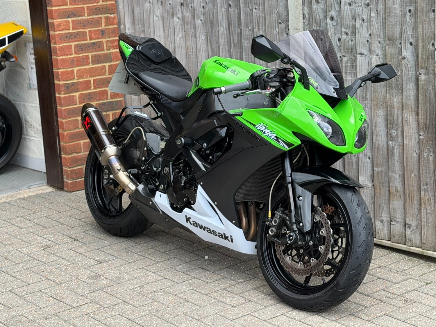 Used Kawasaki Ninja 2010 for sale - 78849488: Photo 3