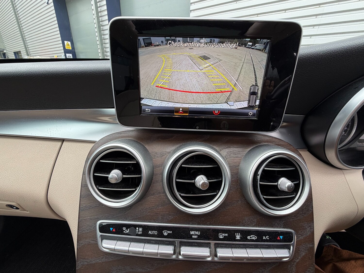 Used Mercedes-Benz C Class 2015 for sale - 77997380: Photo 18