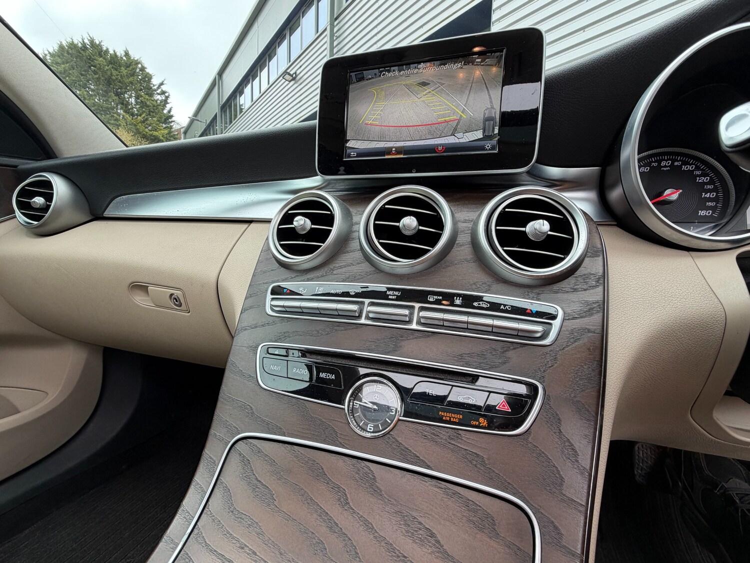 Used Mercedes-Benz C Class 2015 for sale - 77997380: Photo 19