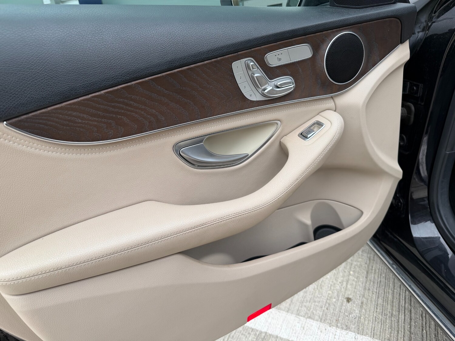 Used Mercedes-Benz C Class 2015 for sale - 77997380: Photo 25