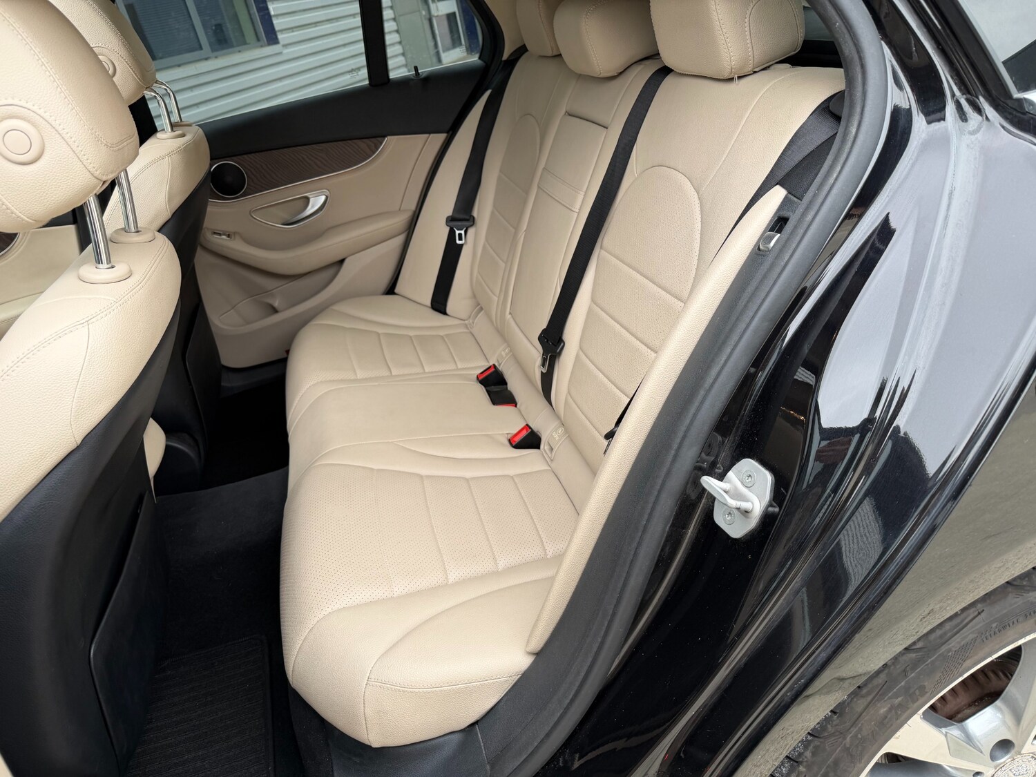 Used Mercedes-Benz C Class 2015 for sale - 77997380: Photo 27