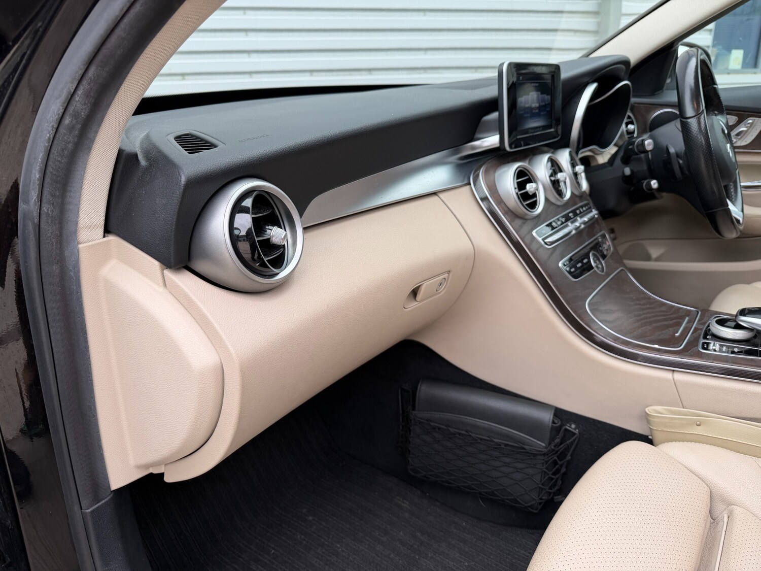 Used Mercedes-Benz C Class 2015 for sale - 77997380: Photo 29