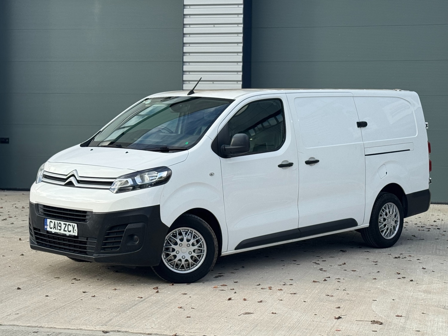 Used Citroen Dispatch 2019 for sale - 76602767: Photo 2