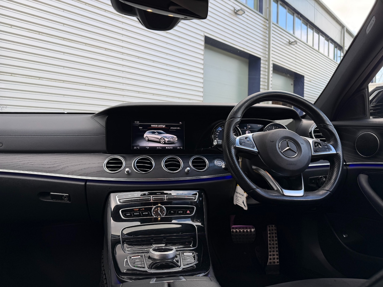 Used Mercedes-Benz E Class 2017 for sale - 77833548: Photo 25