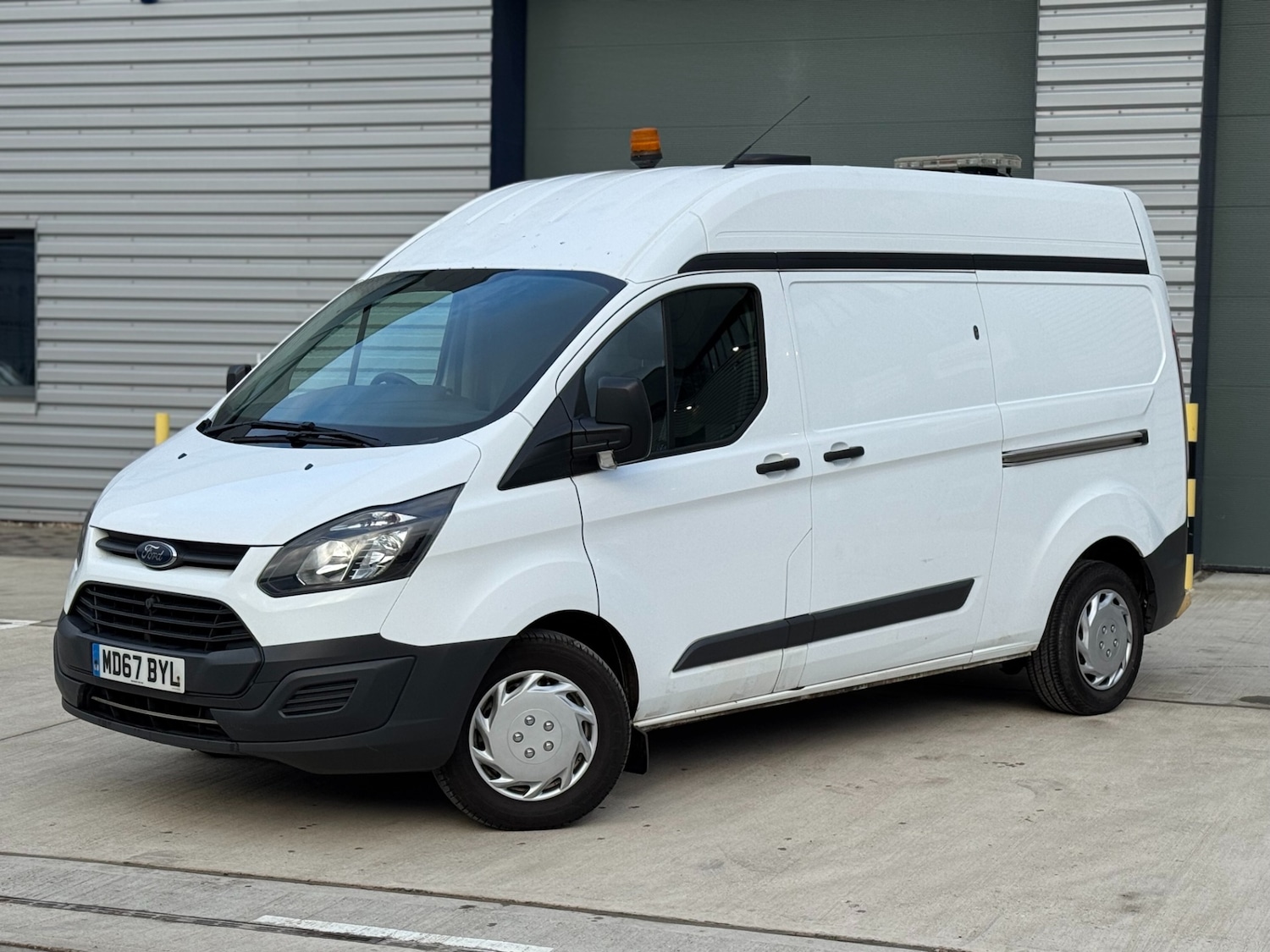 Used Ford Transit Custom 2018 for sale - 76951412: Photo 2