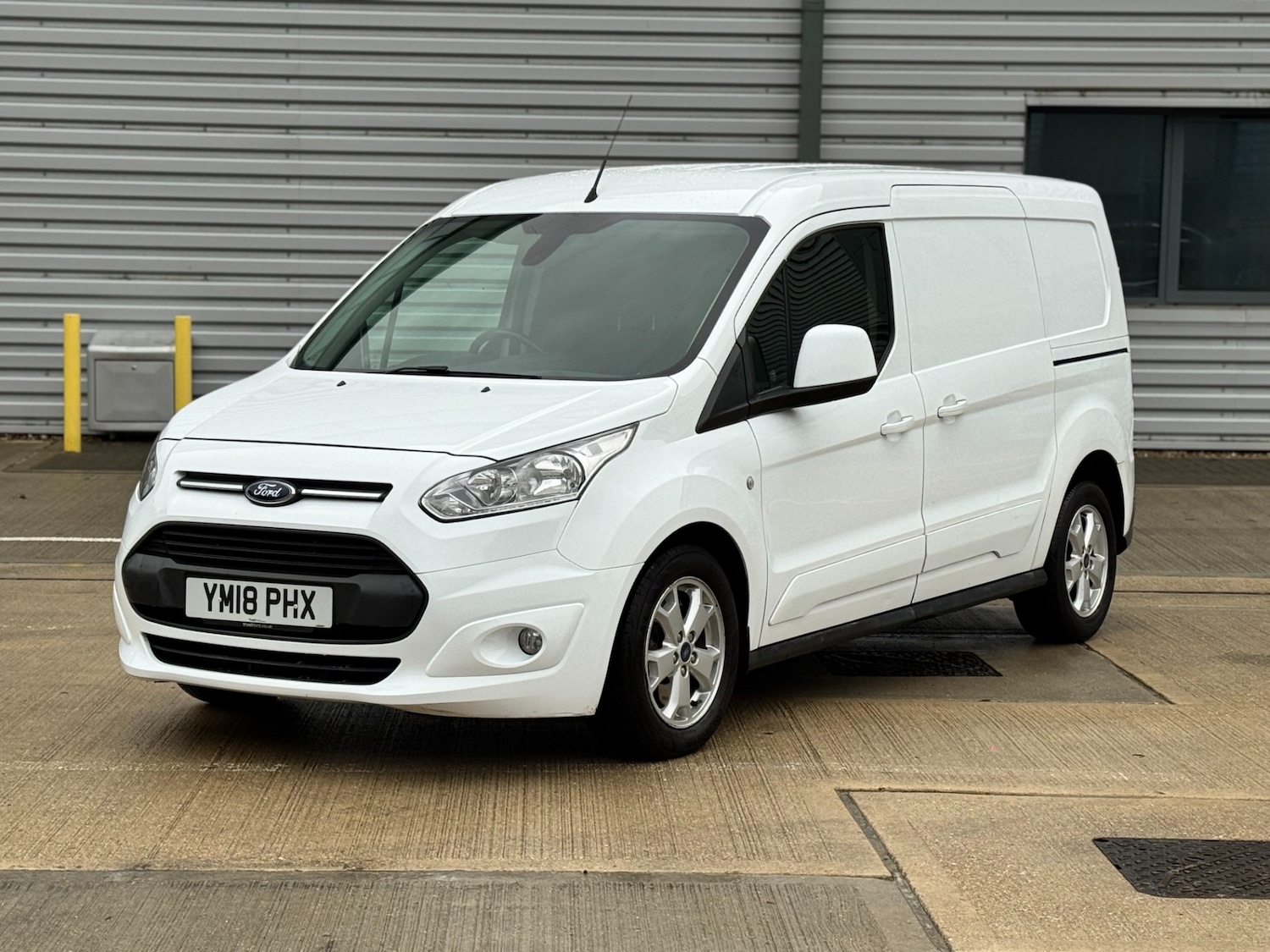Used Ford Transit Connect 2018 for sale - 77168353: Photo 2