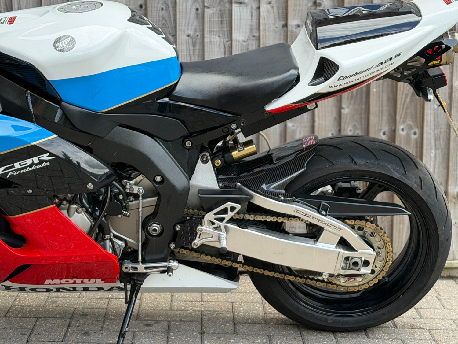 Used Honda CBR 2006 for sale - 78815536: Photo 13