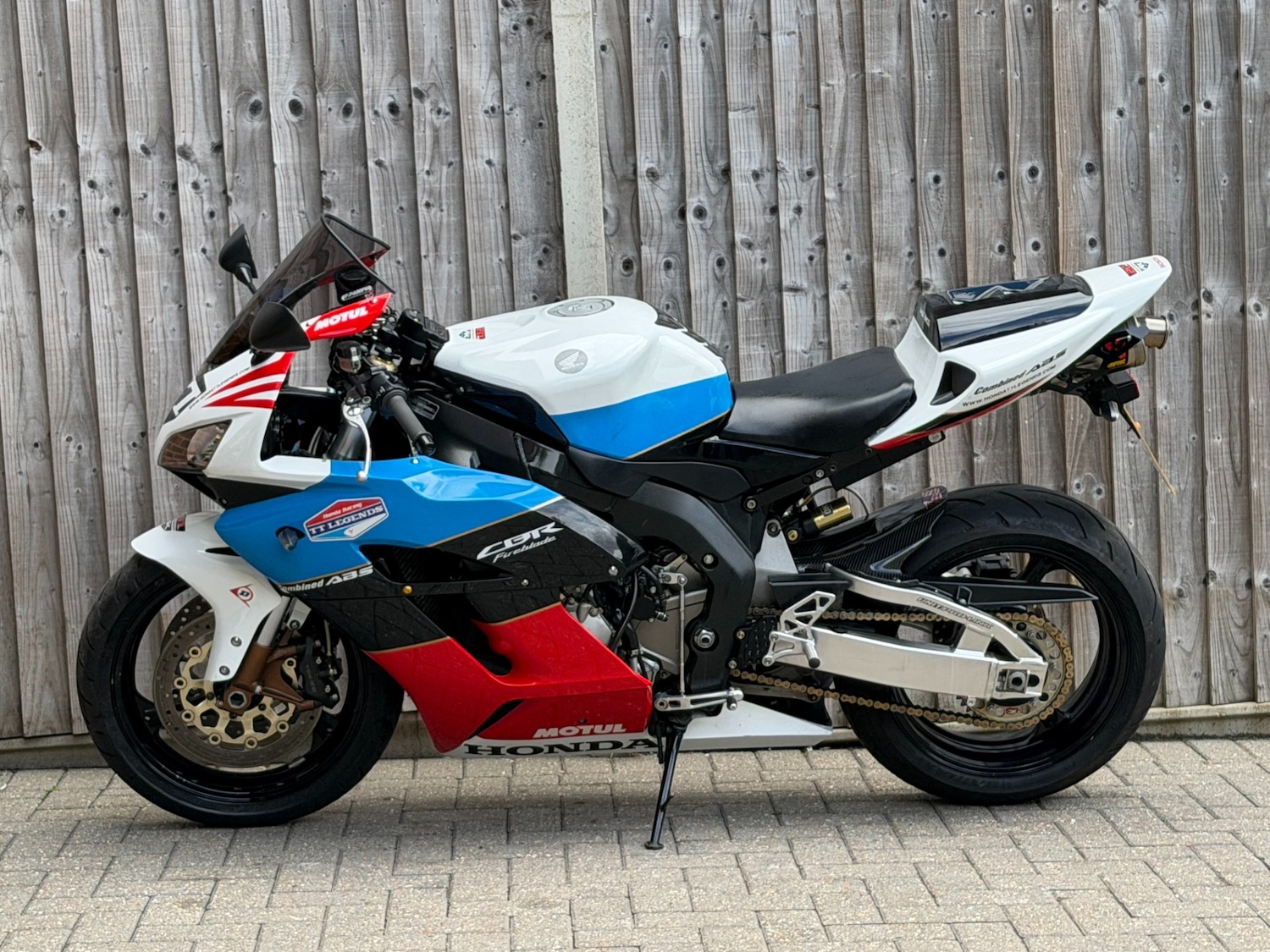 Used Honda CBR 2006 for sale - 78815536: Photo 2