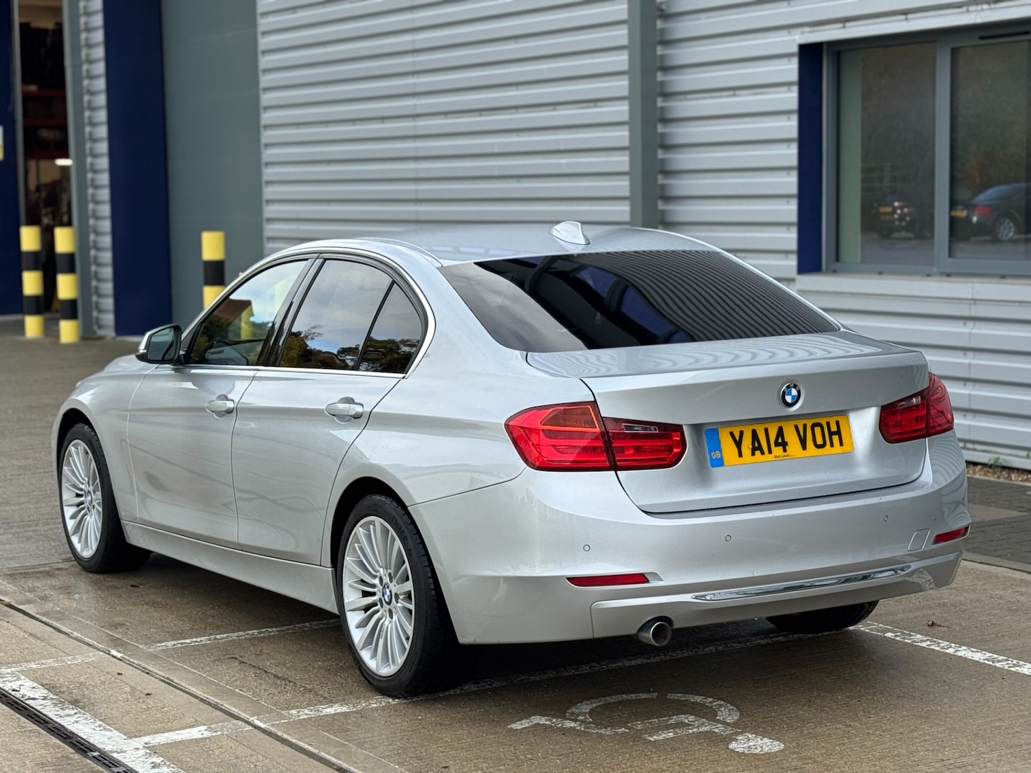 Used BMW 3 Series 2014 for sale - 76329750: Photo 11