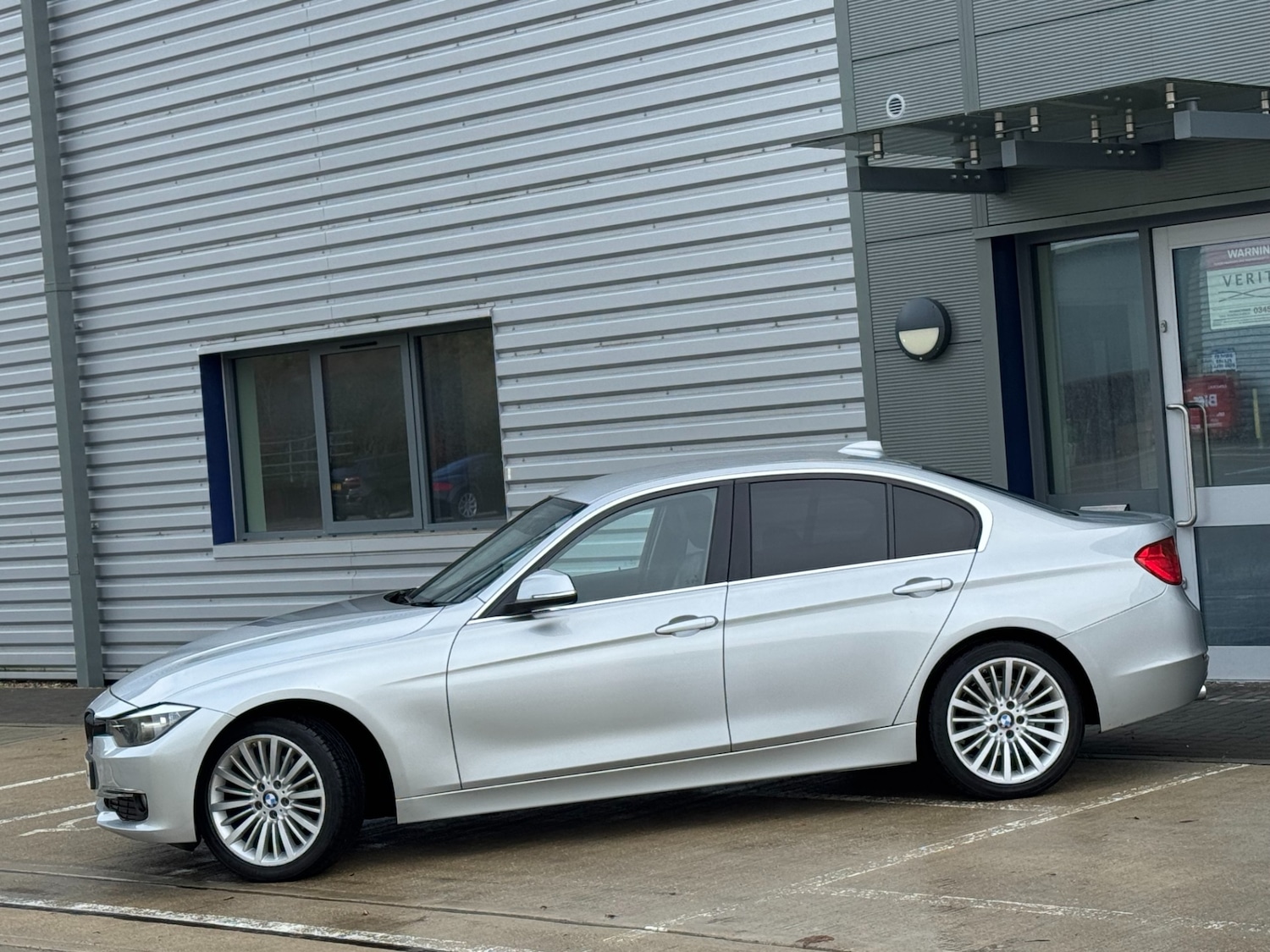Used BMW 3 Series 2014 for sale - 76329750: Photo 9