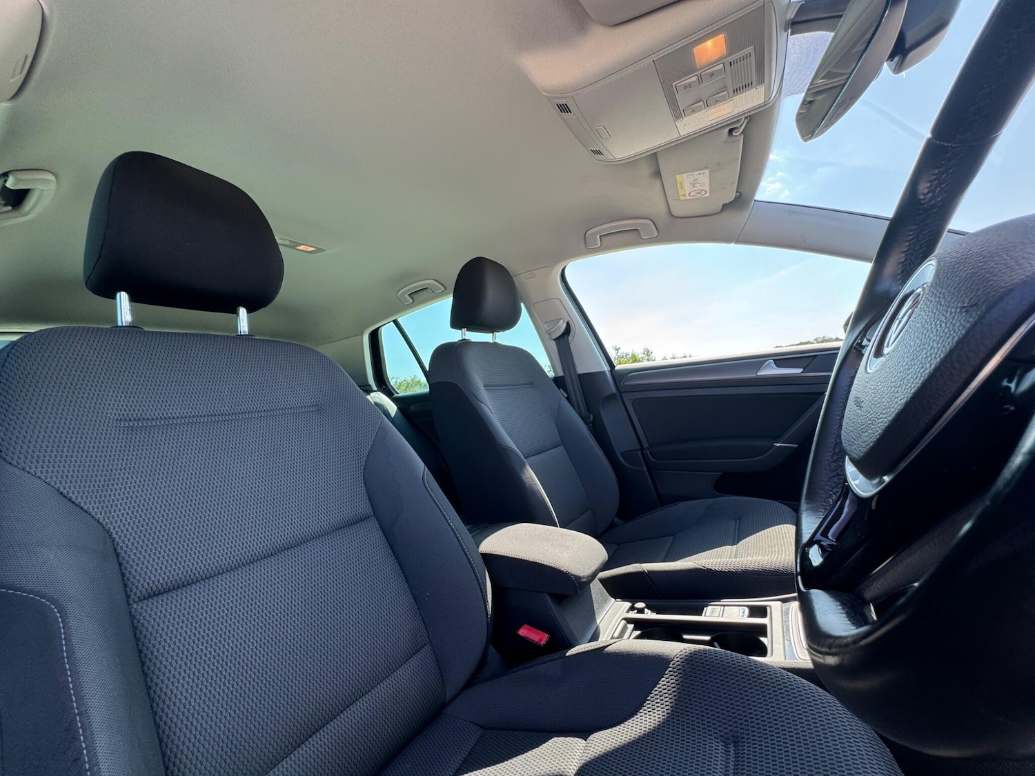 Used Volkswagen Golf 2017 for sale - 77387349: Photo 22