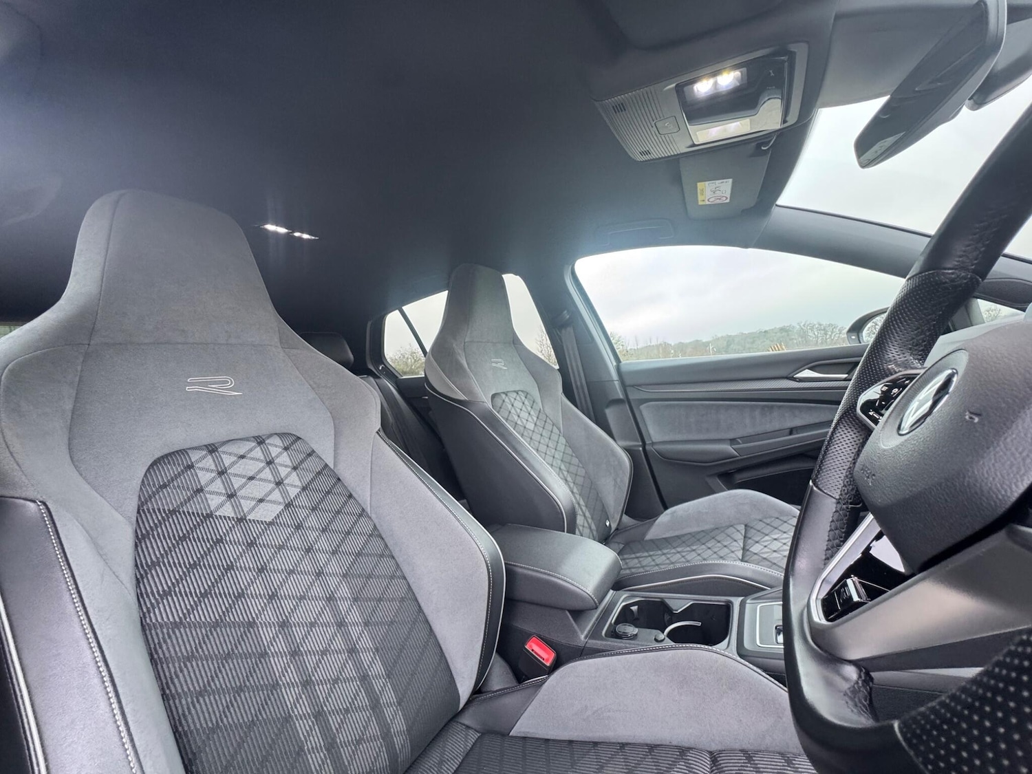 Used Volkswagen Golf 2020 for sale - 77255277: Photo 25