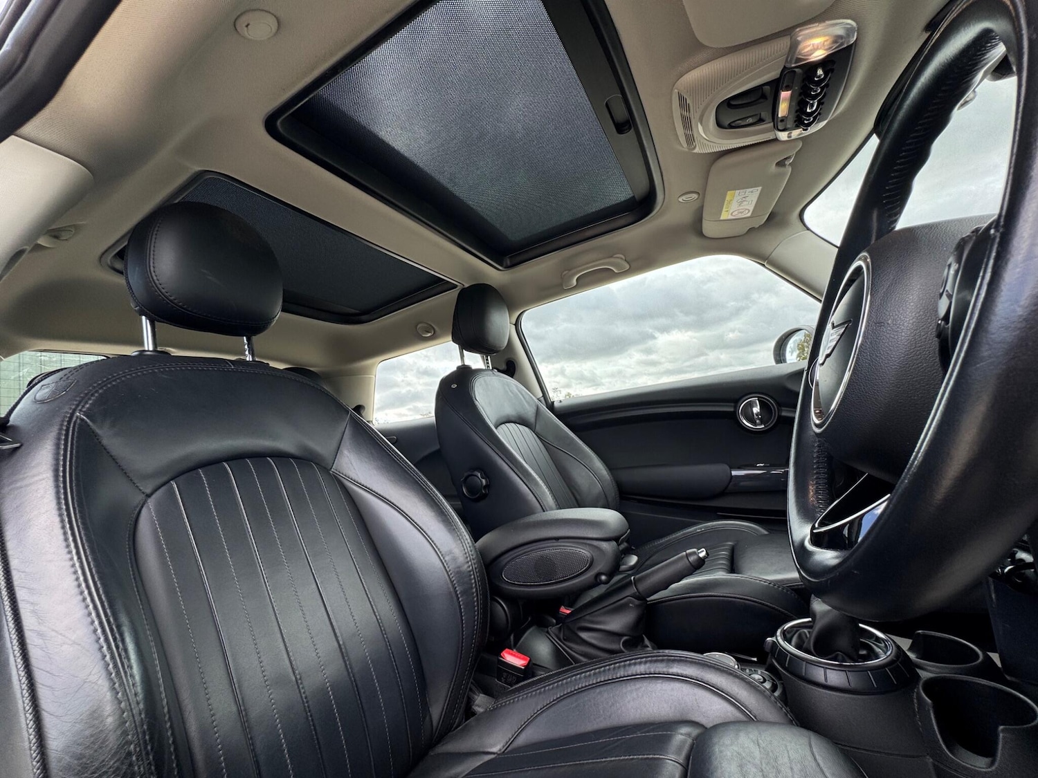 Used MINI Hatch 2016 for sale - 76398910: Photo 23