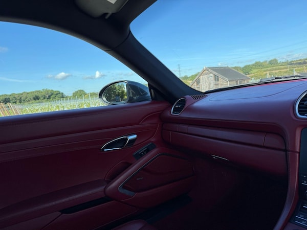 Used Porsche 718 Cayman 2017 for sale - 75768413: Photo 27