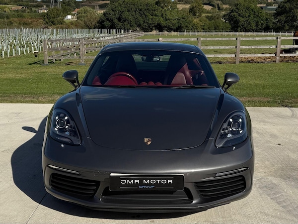 Used Porsche 718 Cayman 2017 for sale - 75768413: Photo 2