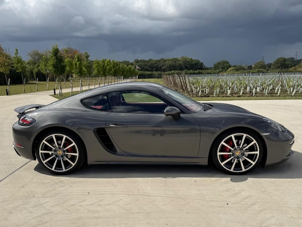 Used Porsche 718 Cayman 2017 for sale - 75768413: Photo 5