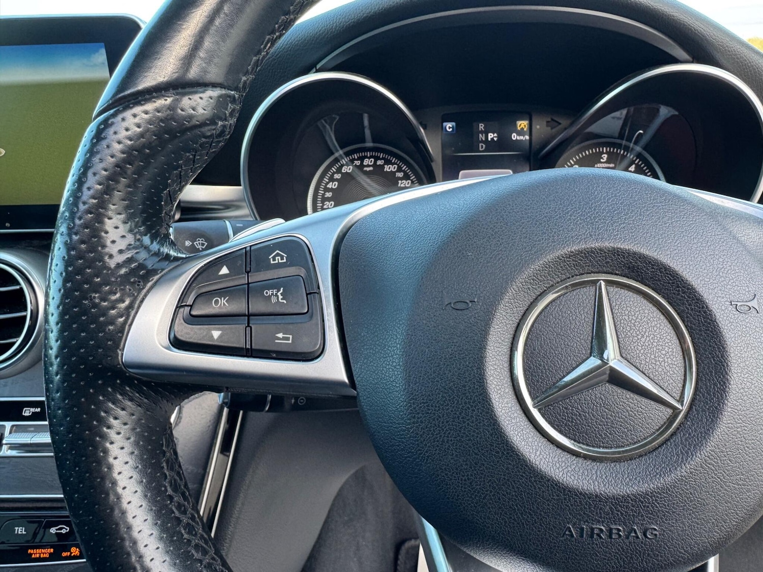 Used Mercedes-Benz C Class 2017 for sale - 76865968: Photo 31