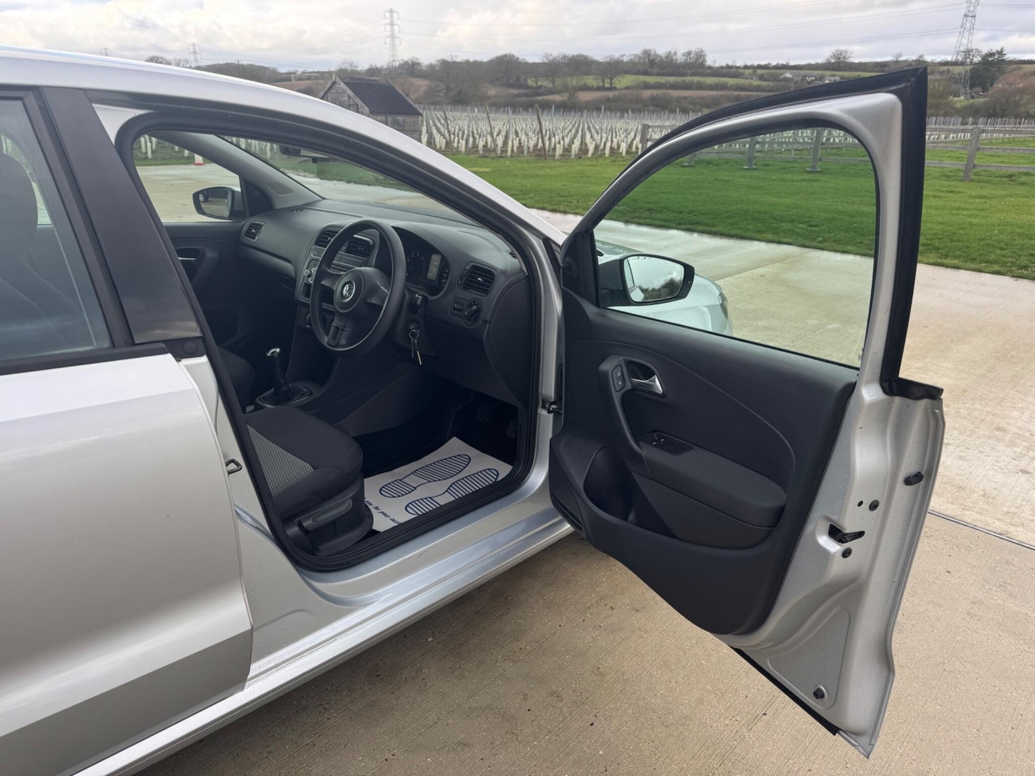 Used Volkswagen Polo 2010 for sale - 77524093: Photo 11