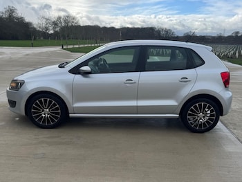 Used Volkswagen Polo 2010 for sale - 77524093: Photo