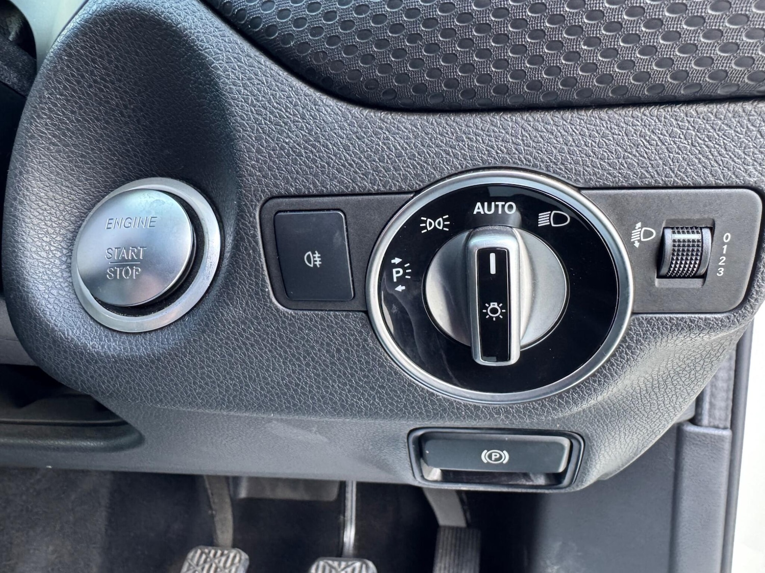 Used Mercedes-Benz A-Class 2017 for sale - 76608254: Photo 31