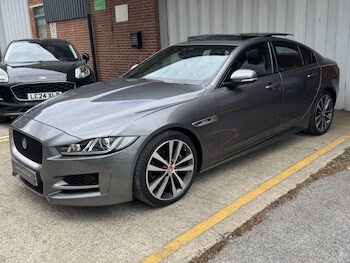 Used Jaguar XE 2018 for sale - 78504194: Photo
