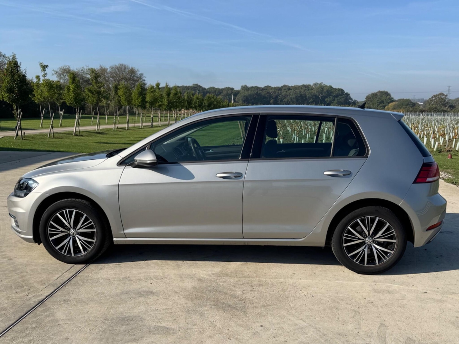 Used Volkswagen Golf 2017 for sale - 76109150: Photo 4