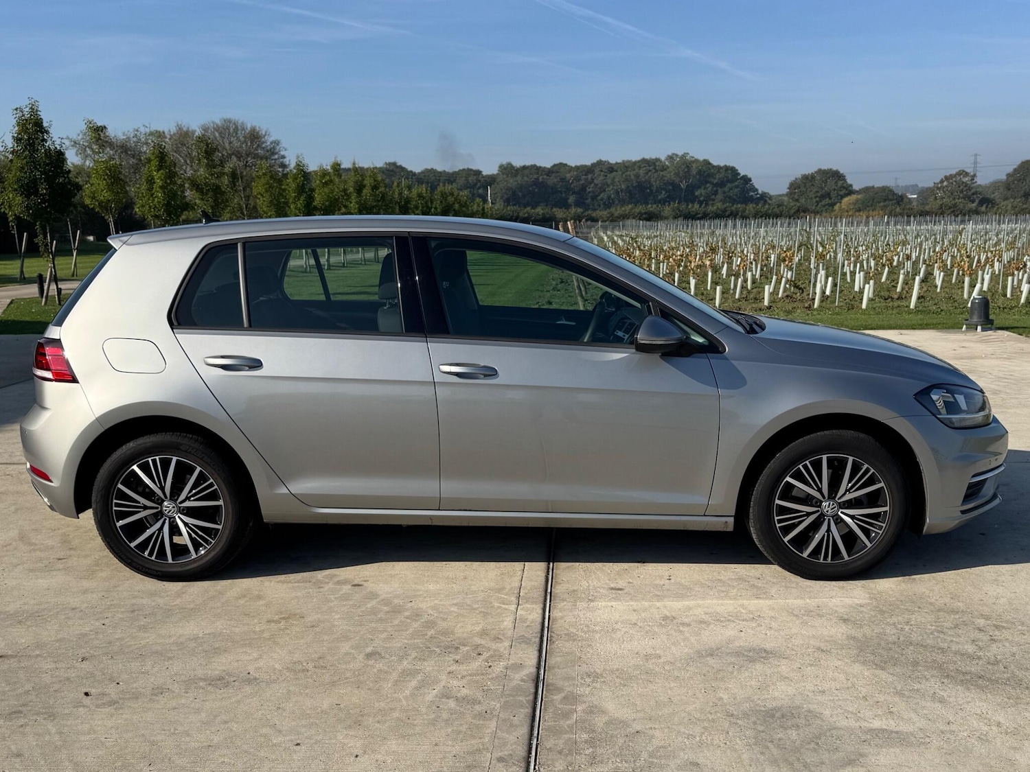 Used Volkswagen Golf 2017 for sale - 76109150: Photo 5